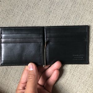 NWT Bloomingdale's Italian leather clip wallet